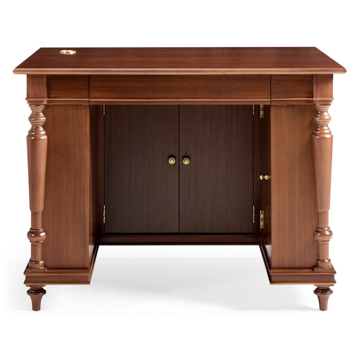 CG-11. Desk, Font