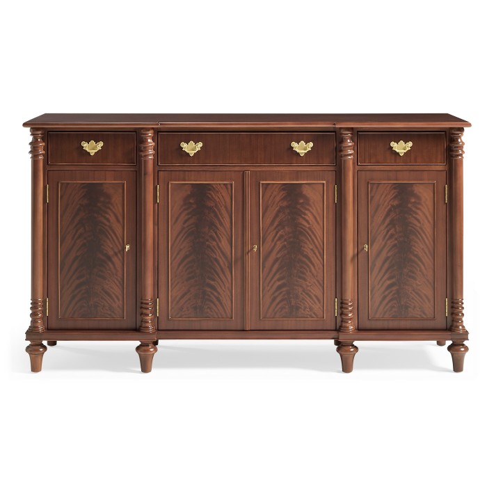 CG-07. Credenza