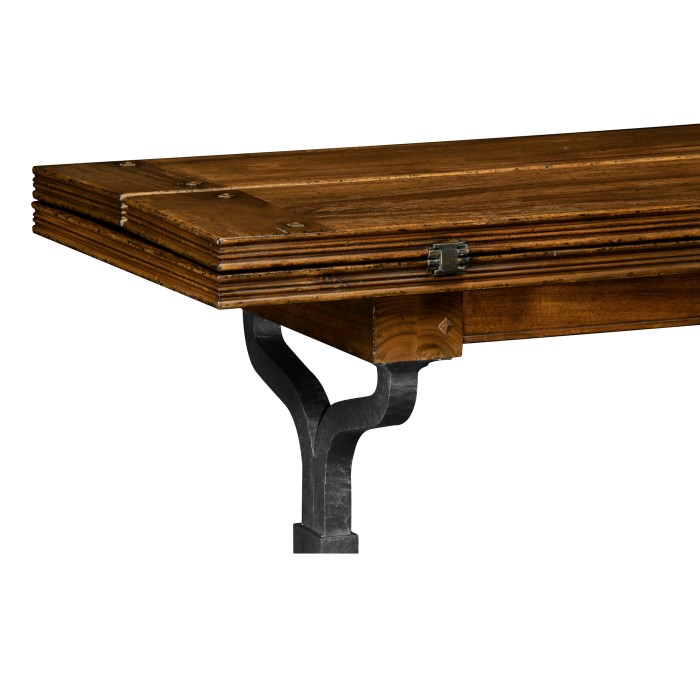 Casual Hunt Table