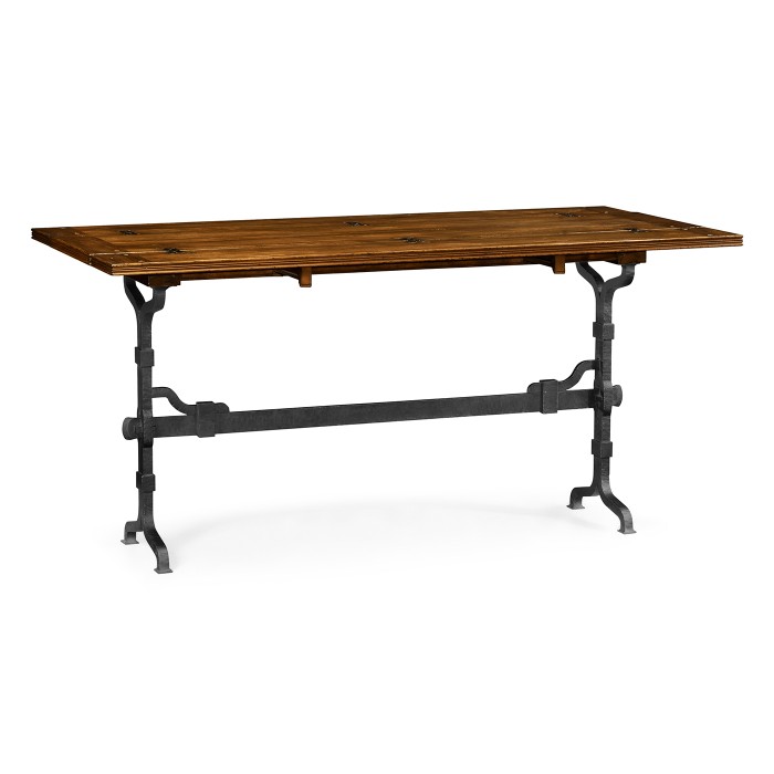 Casual Hunt Table