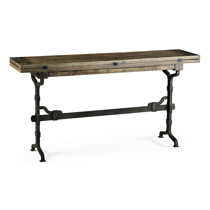 Casual Hunt Table
