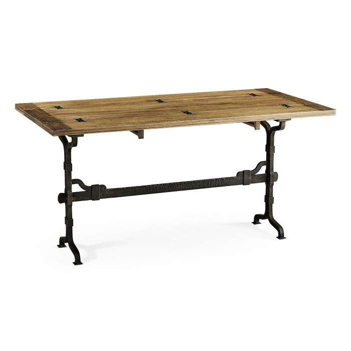 Casual Hunt Table