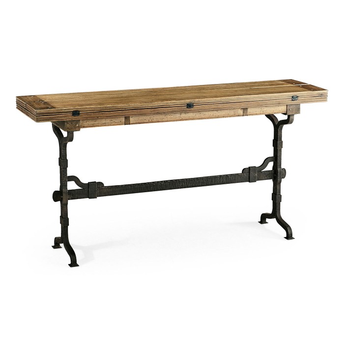 Casual Hunt Table