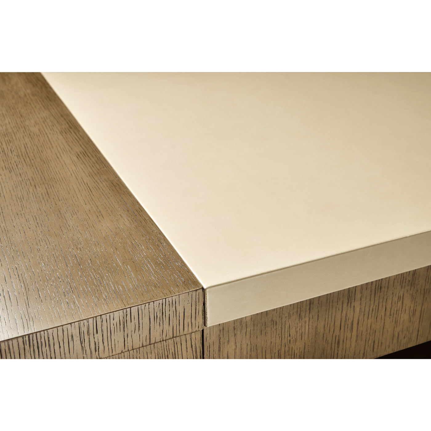 Cambrio Cocktail Table