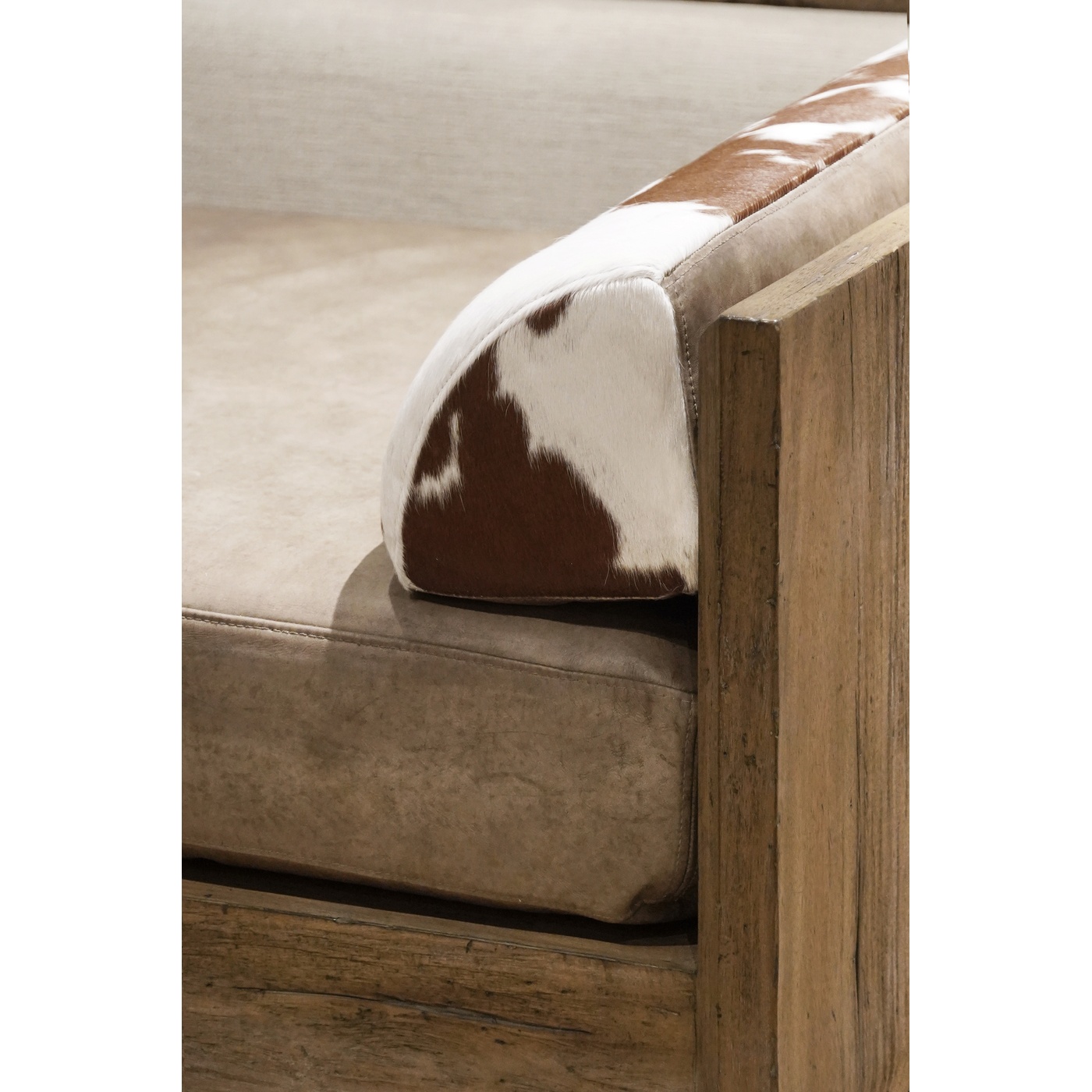 Stone Ridge Leather & Hide Daybed Light