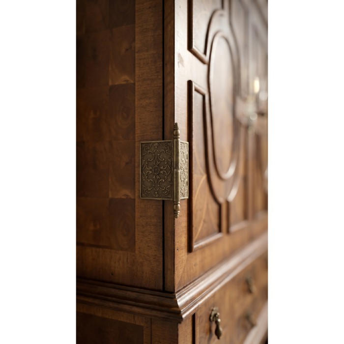William & Mary Walnut & Oyster Secrétaire Cabinet 