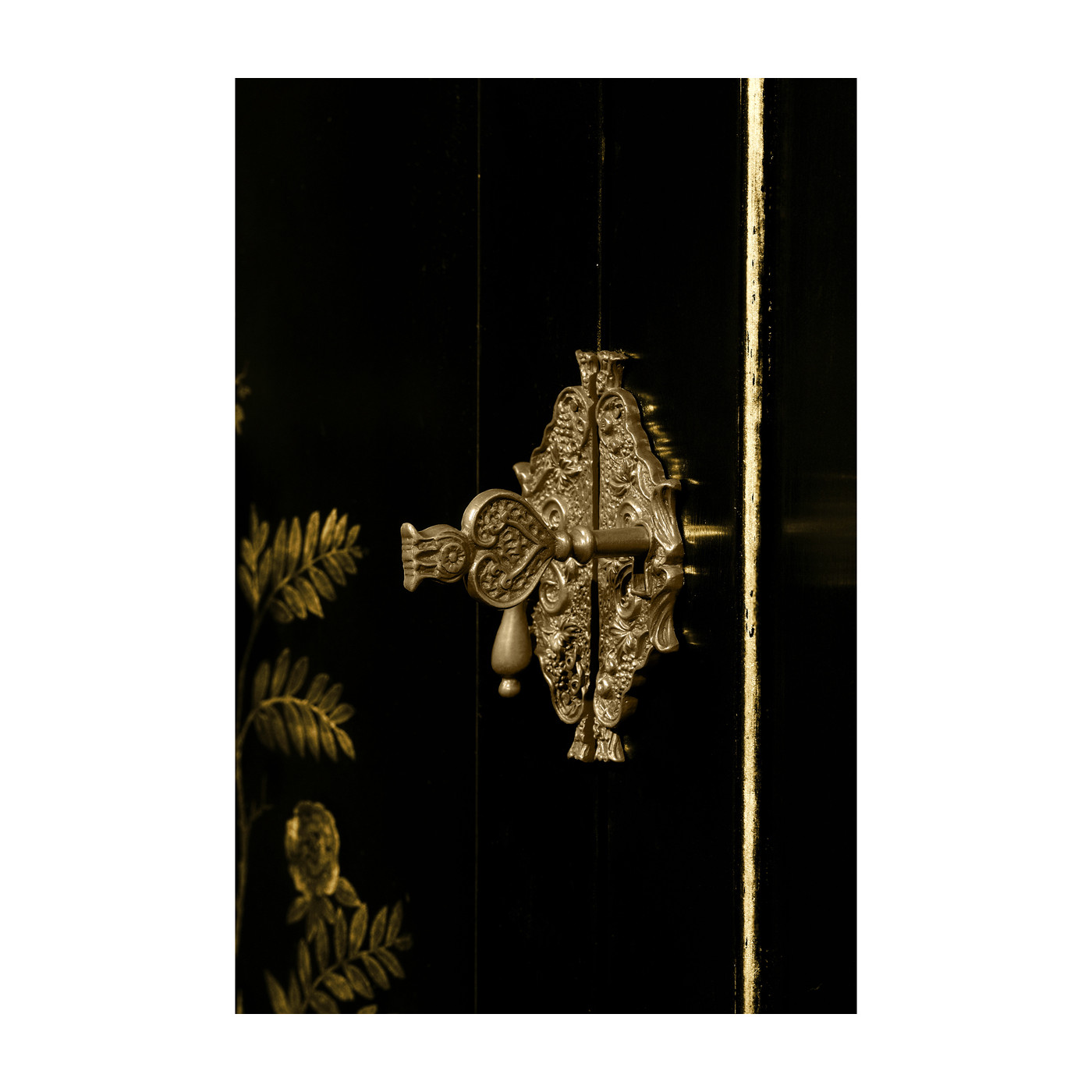 Small Black & Gold Chinoiserie Collectors Cabinet