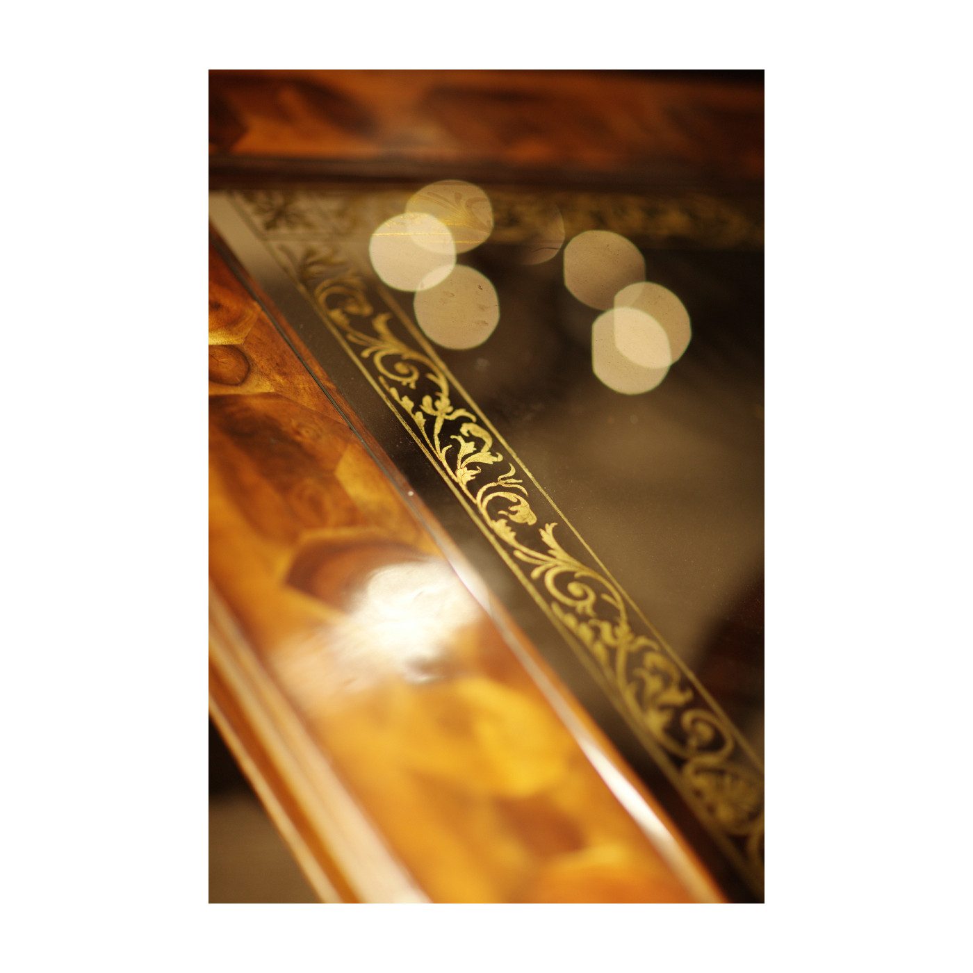 Square Oyster & Églomisé Coffee Table (52