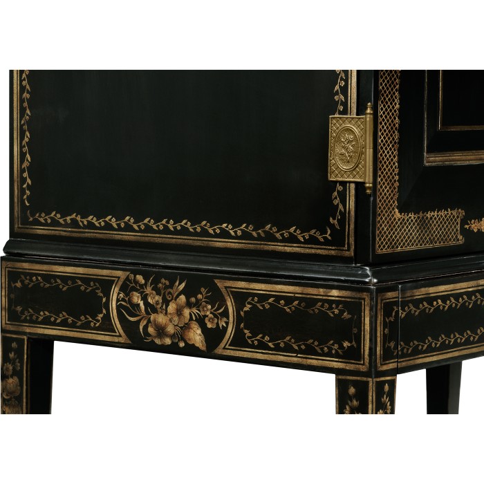 Formal Black & Gold Drinks Cabinet