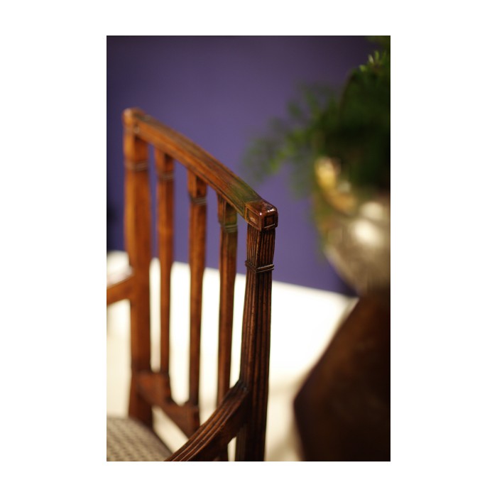 Dining chair with column back (Arm)