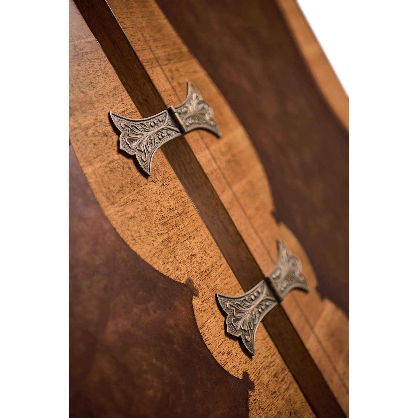 Queen Anne Walnut & Satinwood Drinks Cabinet