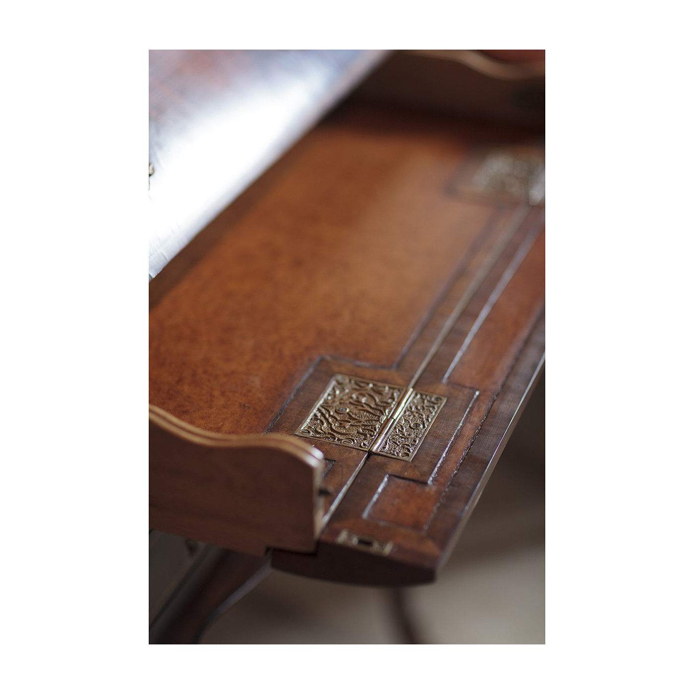 Mahogany Bonheur Du Jour