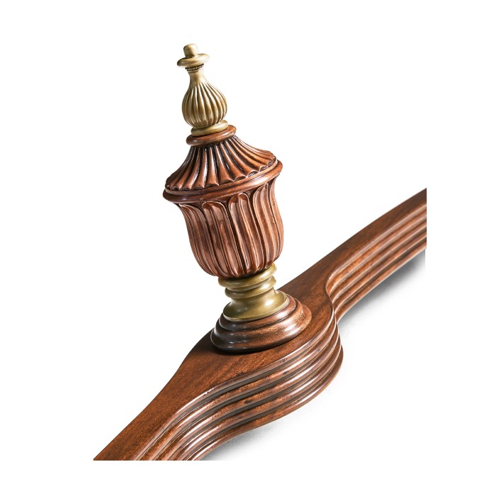 Buckingham Classical Console