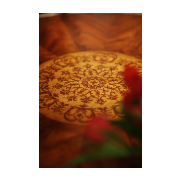 Finely Inlaid Mahogany Centre Table