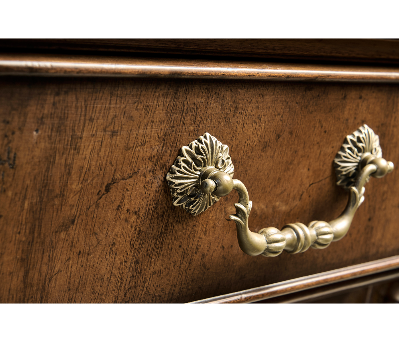 Traditional Double Narrow Cabinet with Twin Cupboards