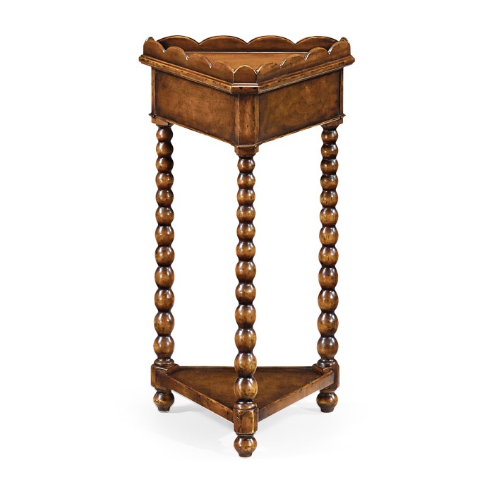Queen anne triangular lamp table
