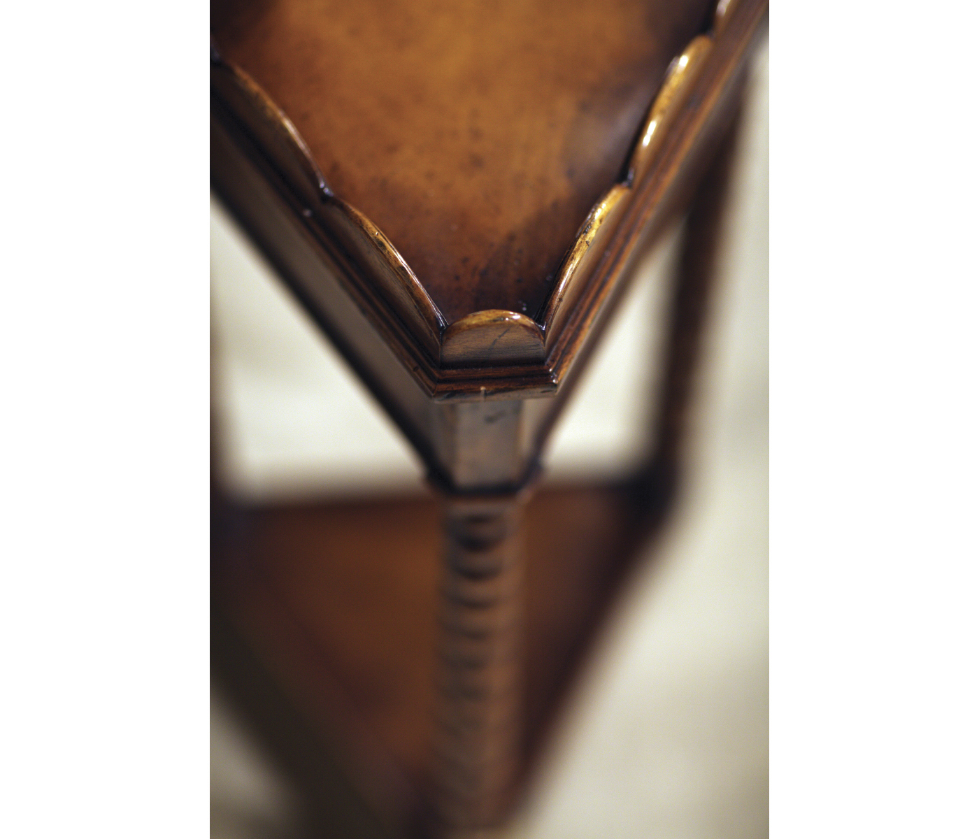 Queen anne triangular lamp table