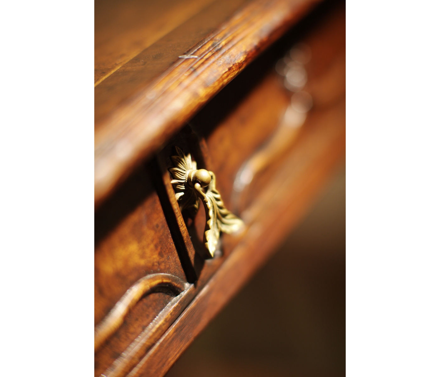 Chippendale Gothic Étagère