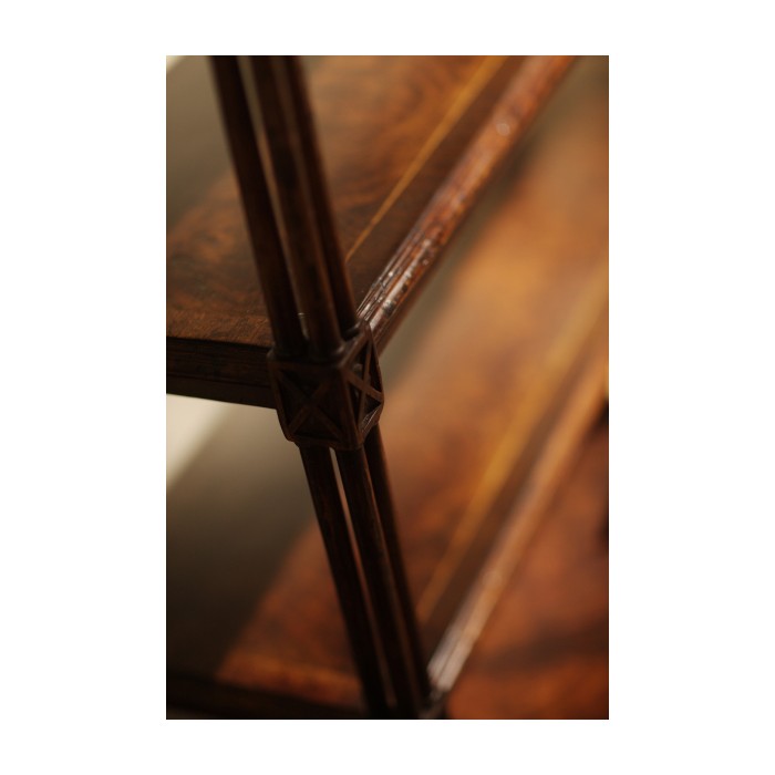 Chippendale Gothic Étagère