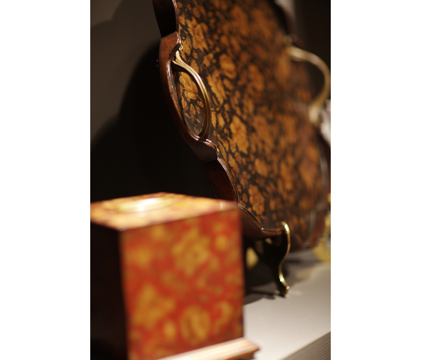 Red Chinoiserie Tissue Box