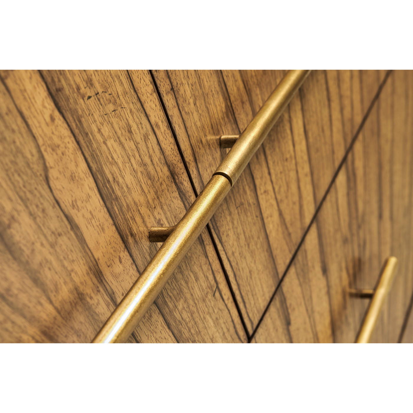 Argentinian walnut veneered tapering chest of drawers