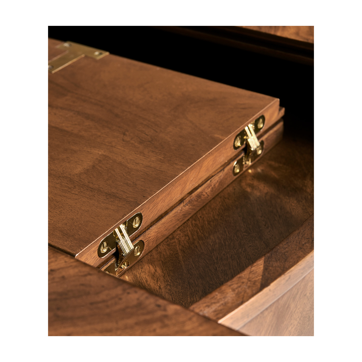 Crotch Walnut Circular Dining Table with Self–Storing Leaves 59