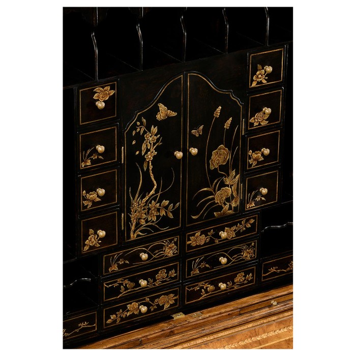 Queen Anne Walnut Bureau with Chinoiserie Interior & Panelled Doors