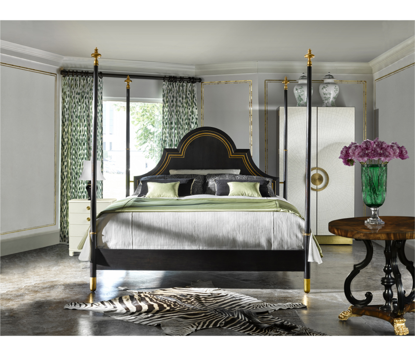 Four Poster Ebonised & Gilded UK Queen Bed