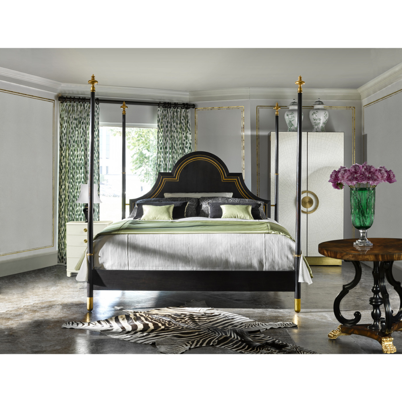 Four Poster Ebonised & Gilded US King Bed