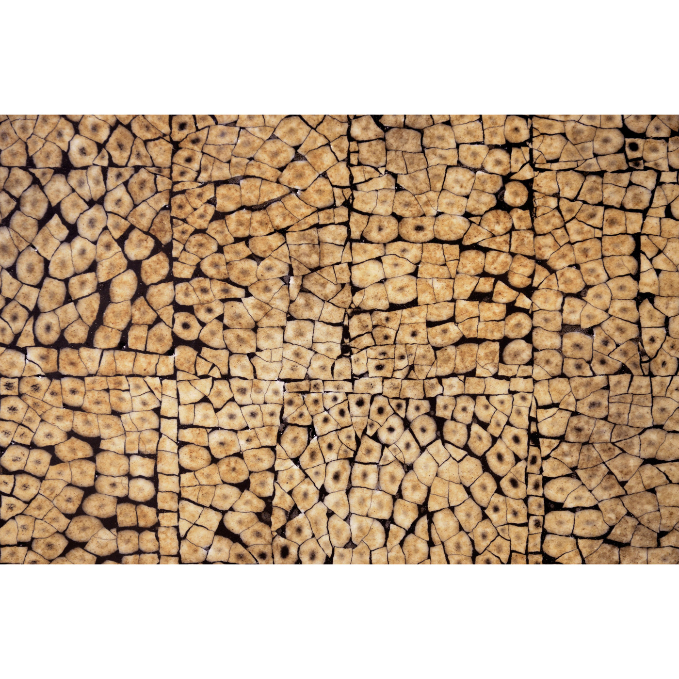 Chest of Drawers with Eggshell Inlay & Brass Details