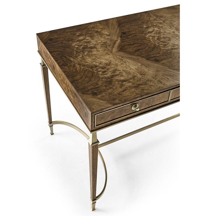 Barcelona Desk