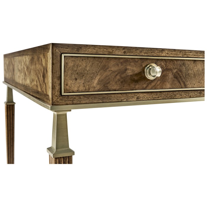 Barcelona Desk