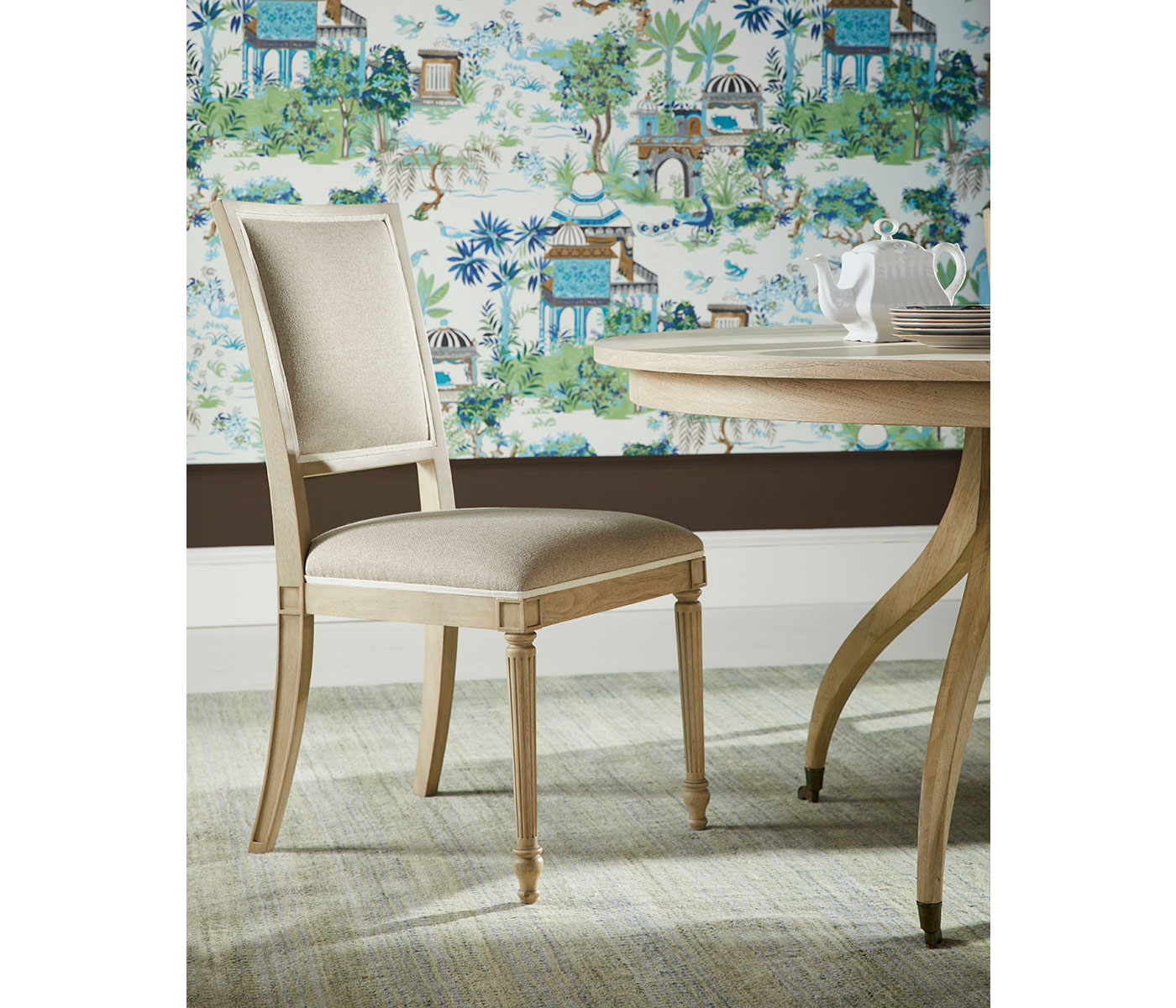 Flare Uph. Side Chair Flared Top