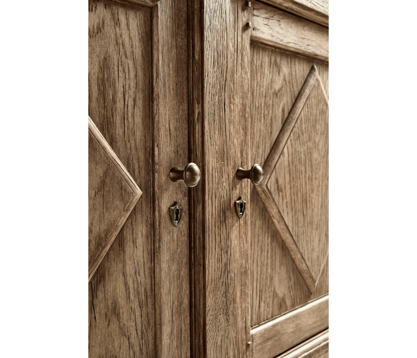 Eon Rustic French Server