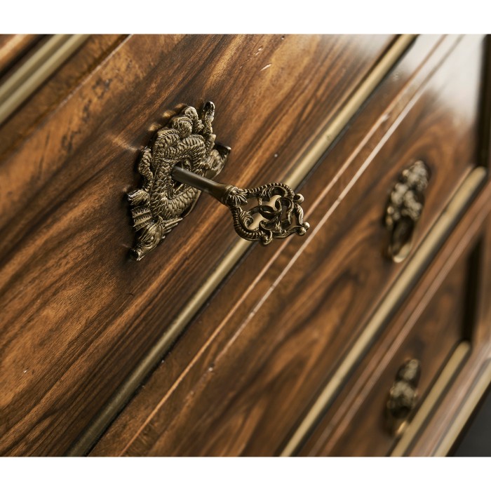 Viceroy Dresser