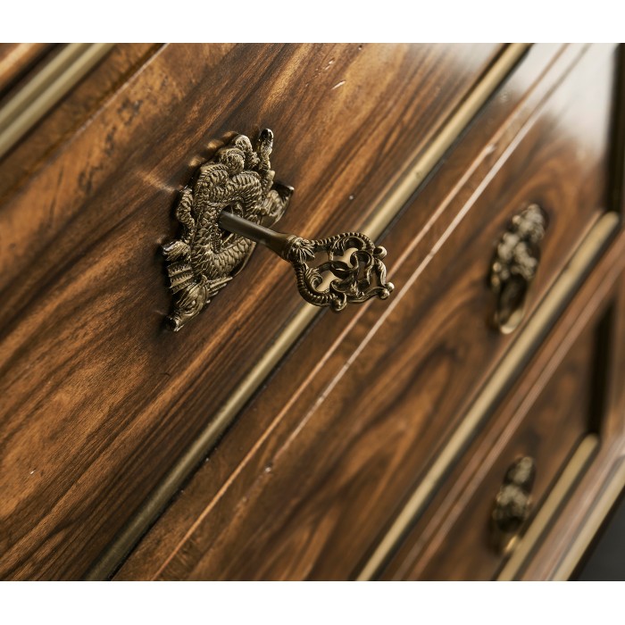 Viceroy Dresser