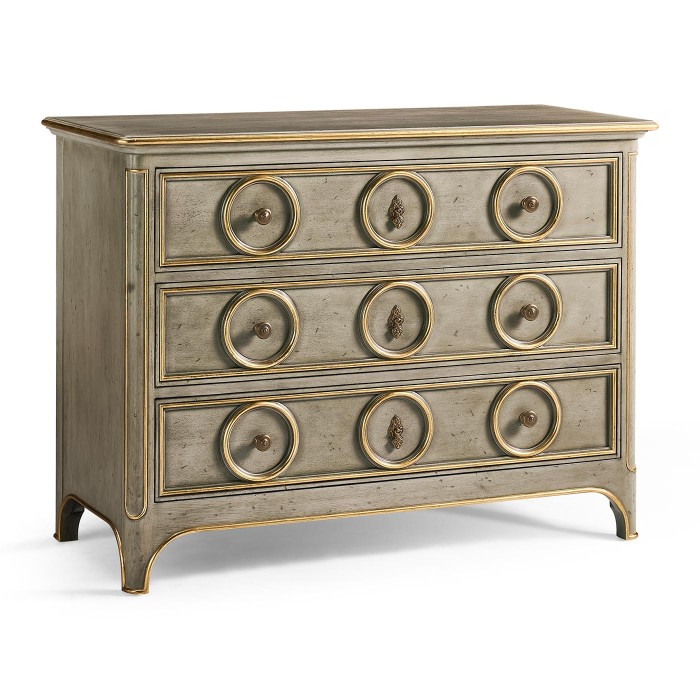 Buckingham Accent Chest