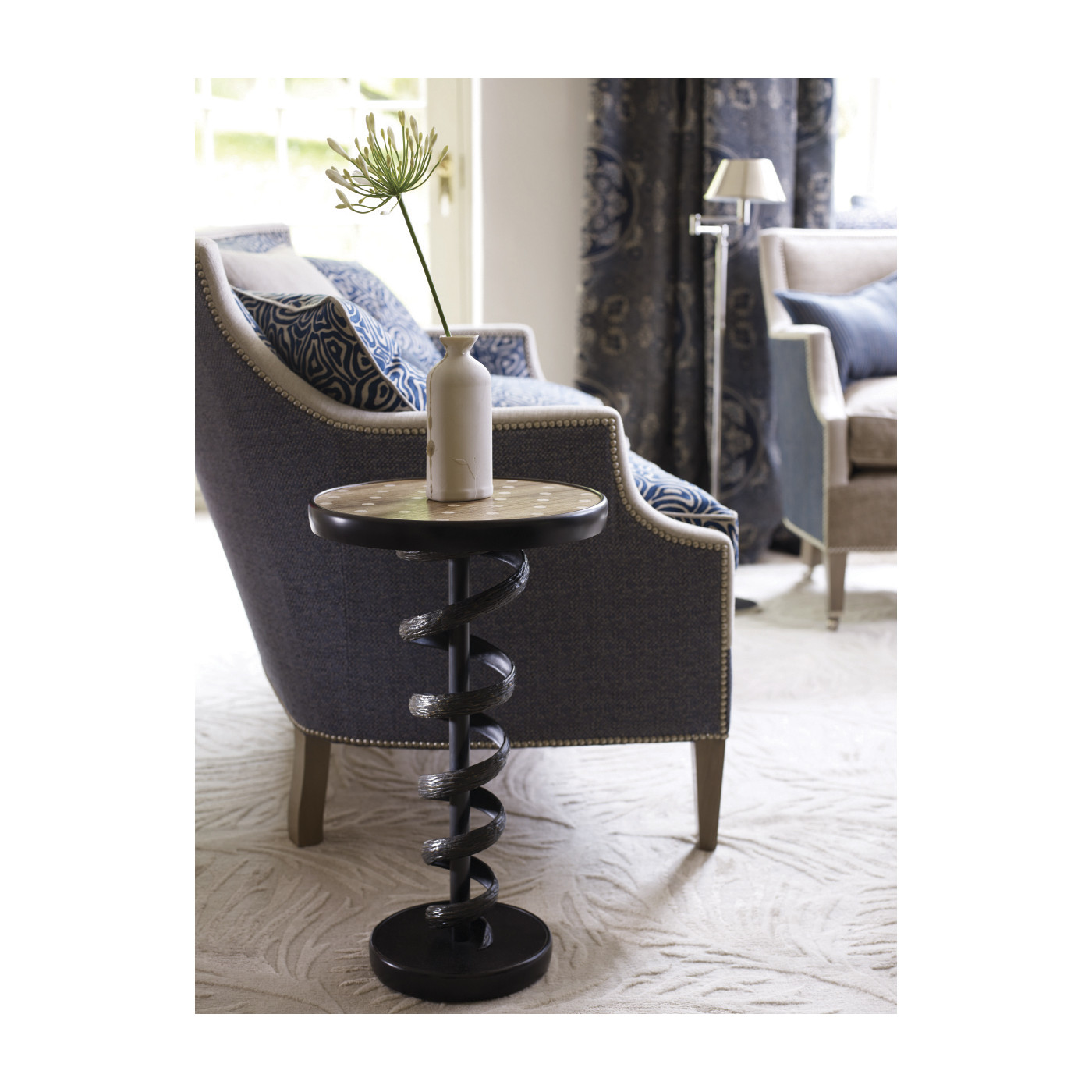 Caroline martini table