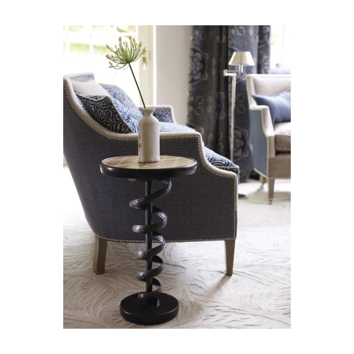 Caroline martini table