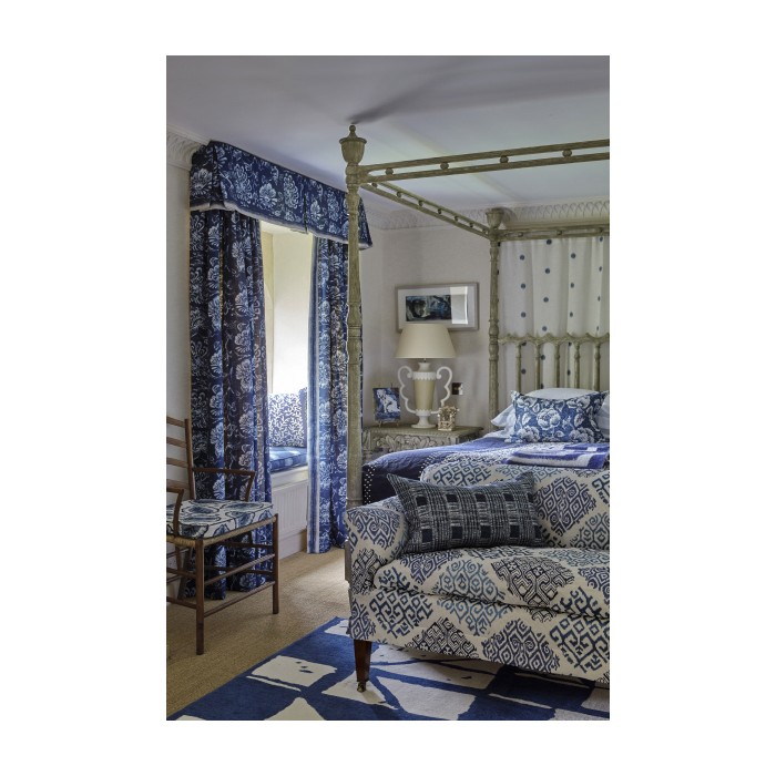 Morris King Bed