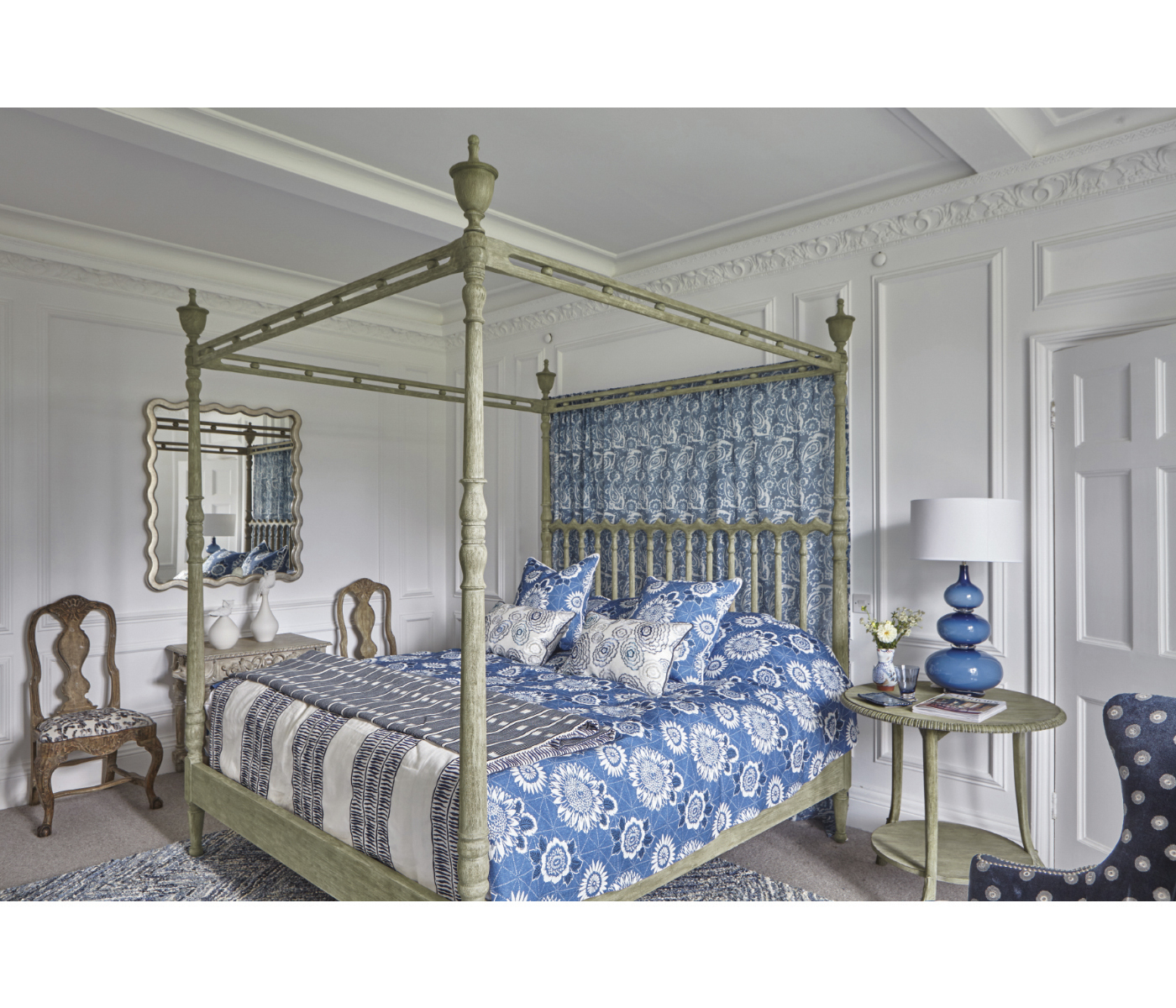 Morris King Bed