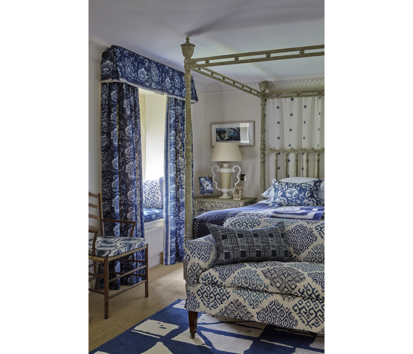 Morris King Bed