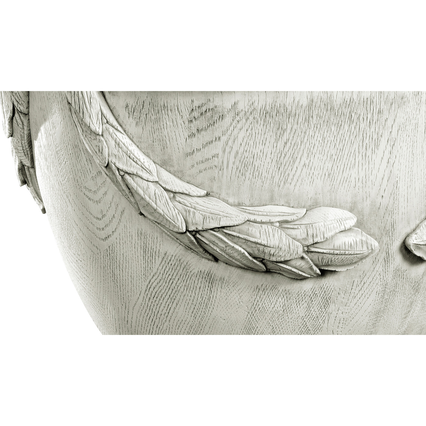 Mandeston White Oak Urn