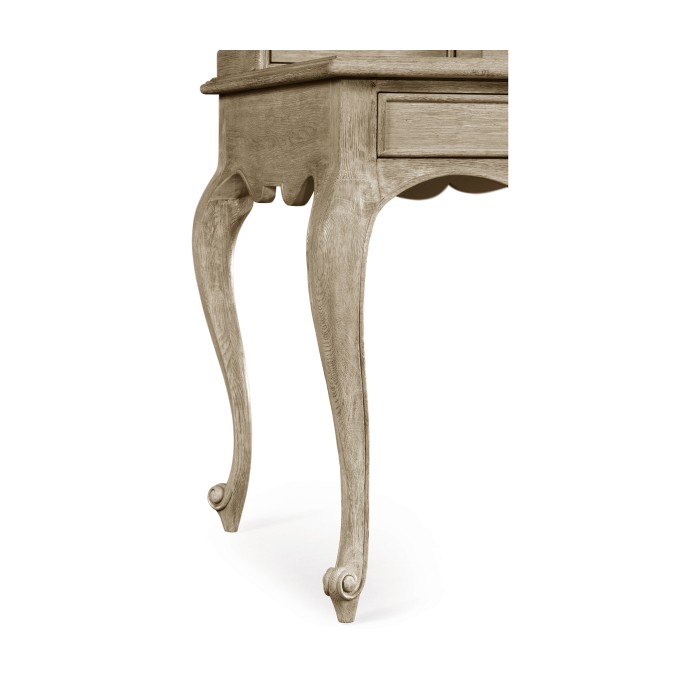 Arles Desk
