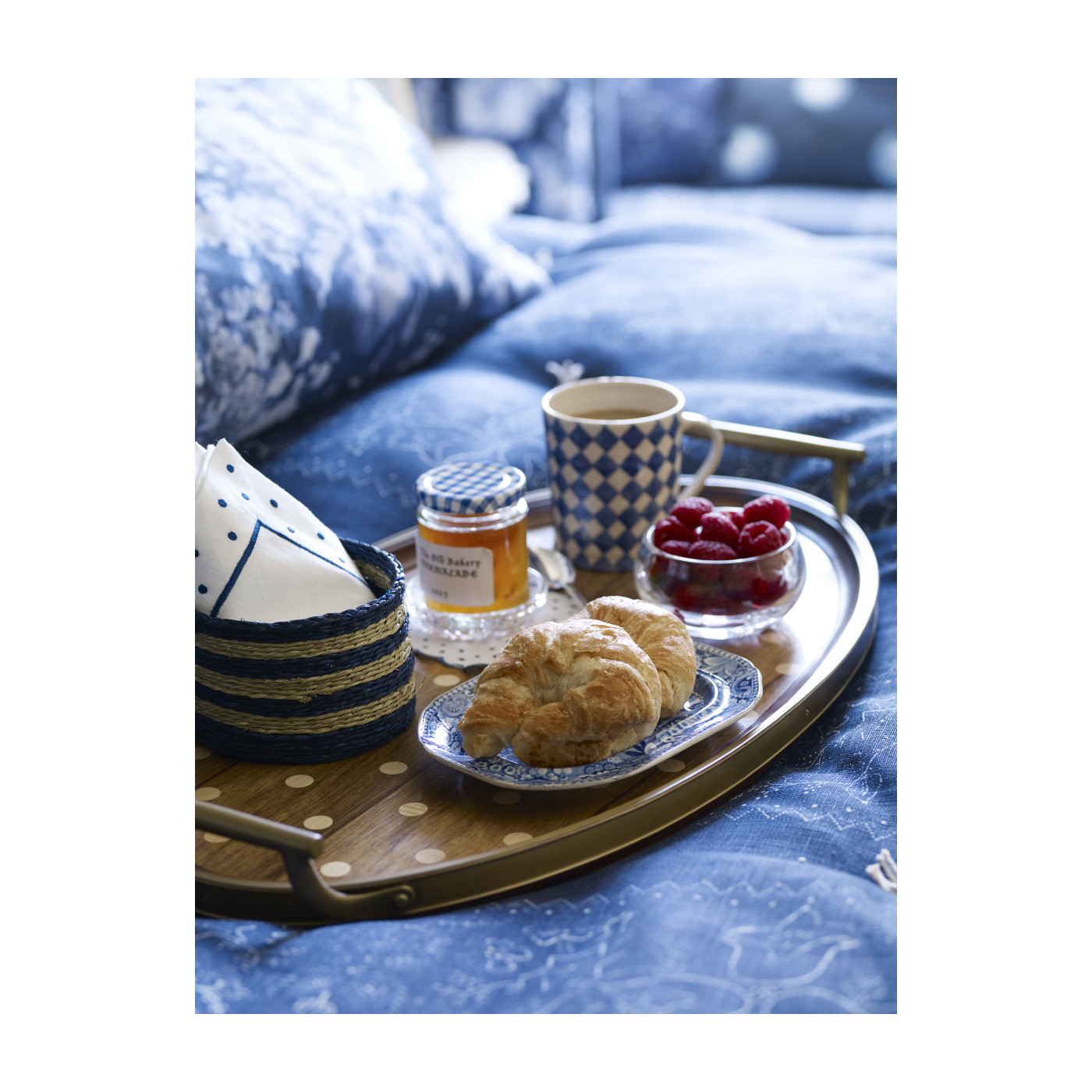 Oval Natural Acacia & Polka Dot Tray