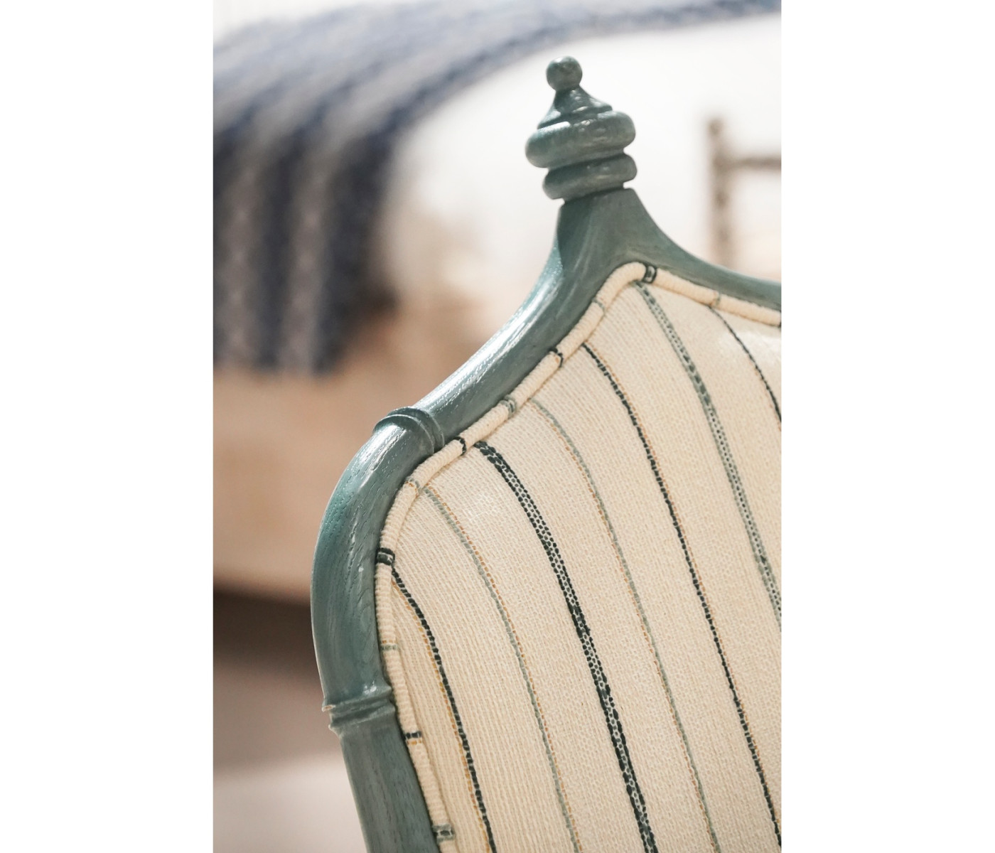 Baronial Dining Side Chair