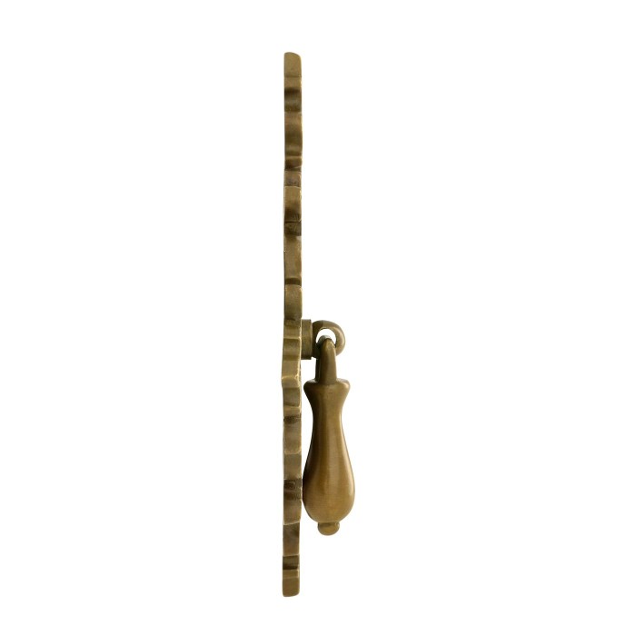 Escutcheon handle
